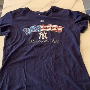 New York Yankees ladies tee, medium.